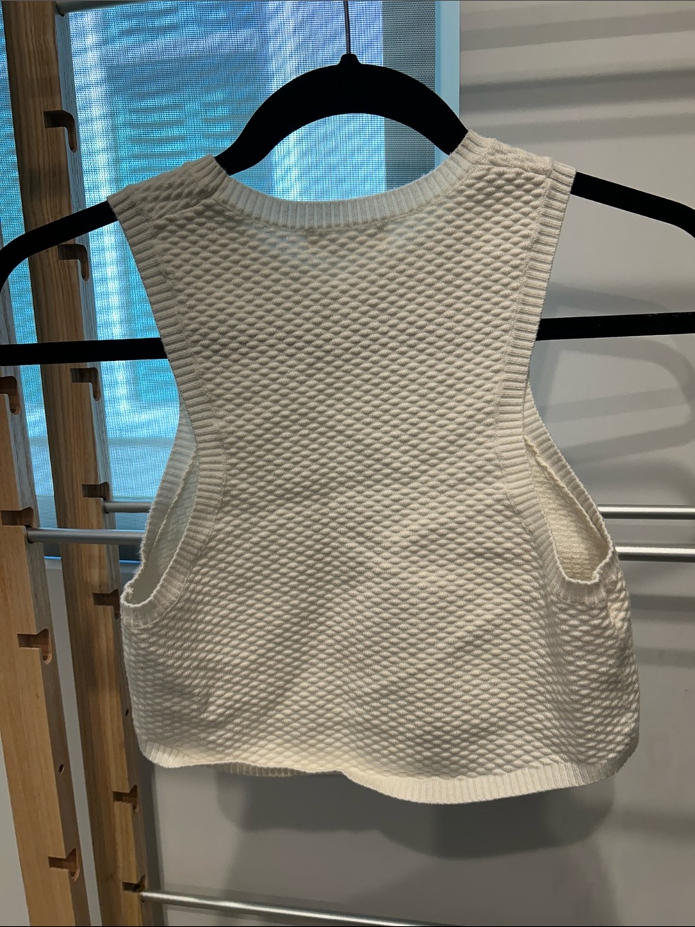 Miss Love White Textured Sleeveless Crop Tank - Picture 3 of 3